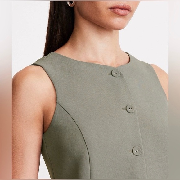 Button down Suit Vest - Picture 8 of 10